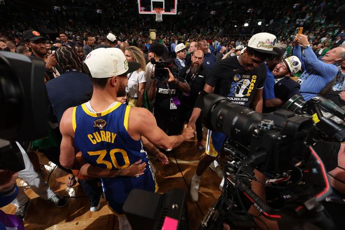 十年一觉金州梦!鲁尼亲笔:没有地方能比在勇士打球更幸福