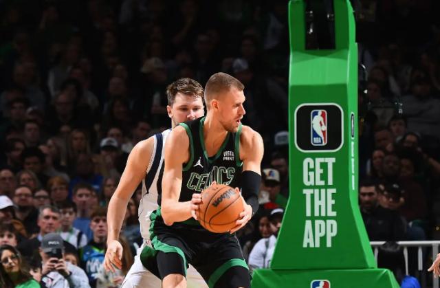 1709371821406038512.png 豪取10连胜!绿军三叉戟有多强?联盟第一遥遥领先