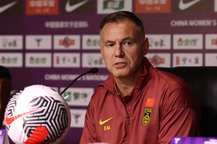 开云娱乐-0-8英格兰!东体:热身赛惨败不足以触发米利西奇免责解约条件