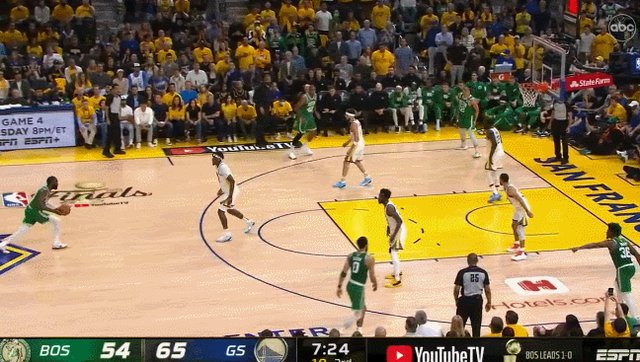 【观察】两分比三分还铁！绿军感受勇士版铜墙铁壁